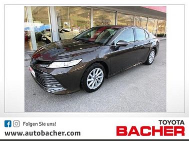 Toyota Camry 2,5 Hybrid Lounge Aut. bei Auto Bacher GmbH in 