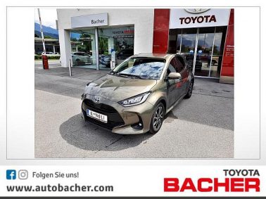 Toyota Yaris 1,5 VVT-i Hybrid Design bei Auto Bacher GmbH in 